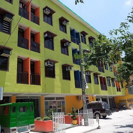 Big M Condotel Las Pinas Exterior photo