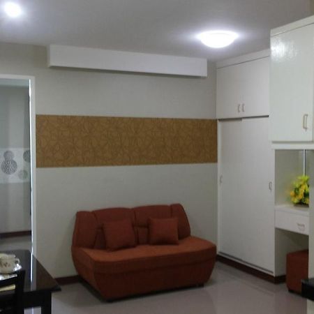 Big M Condotel Las Pinas Exterior photo